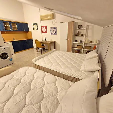 Elit1 Forrent Apartman *