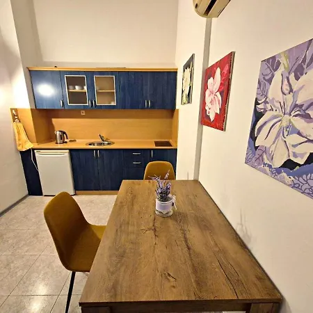 Elit1 Forrent Apartmán *